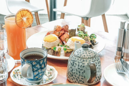 12 Best Vegans Eat in Vancouver