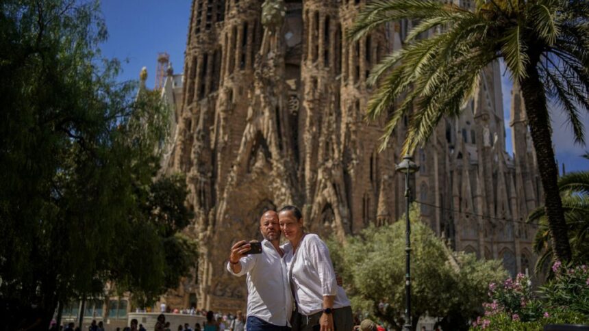 Barcelona creates a special selfie zone to reduce tourist confusion at Sagrada Familia