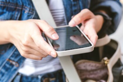 Can TSA search for your phone?