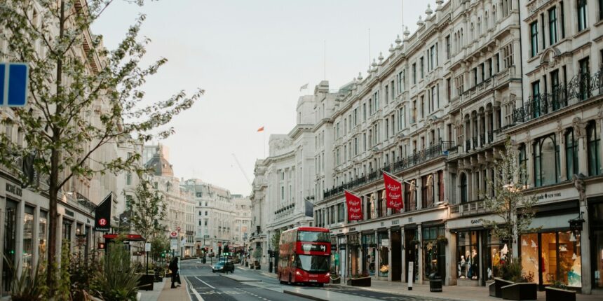 How to get ETA approval to enter the UK