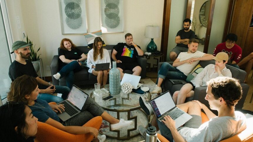 Lonely overseas? Search these digital nomadic websites to help people live and work together