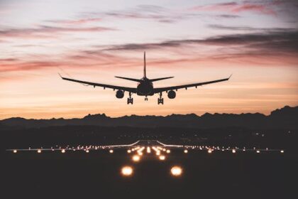 Turbulent airplane: What passengers need to know before flying