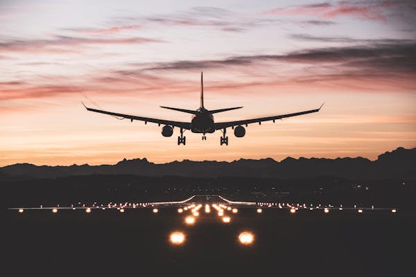 Turbulent airplane: What passengers need to know before flying