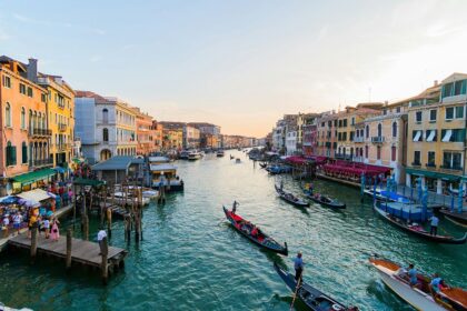 Venice's Day Tripper Fees Return this week and will rise to 10 Euros for last minute bookings