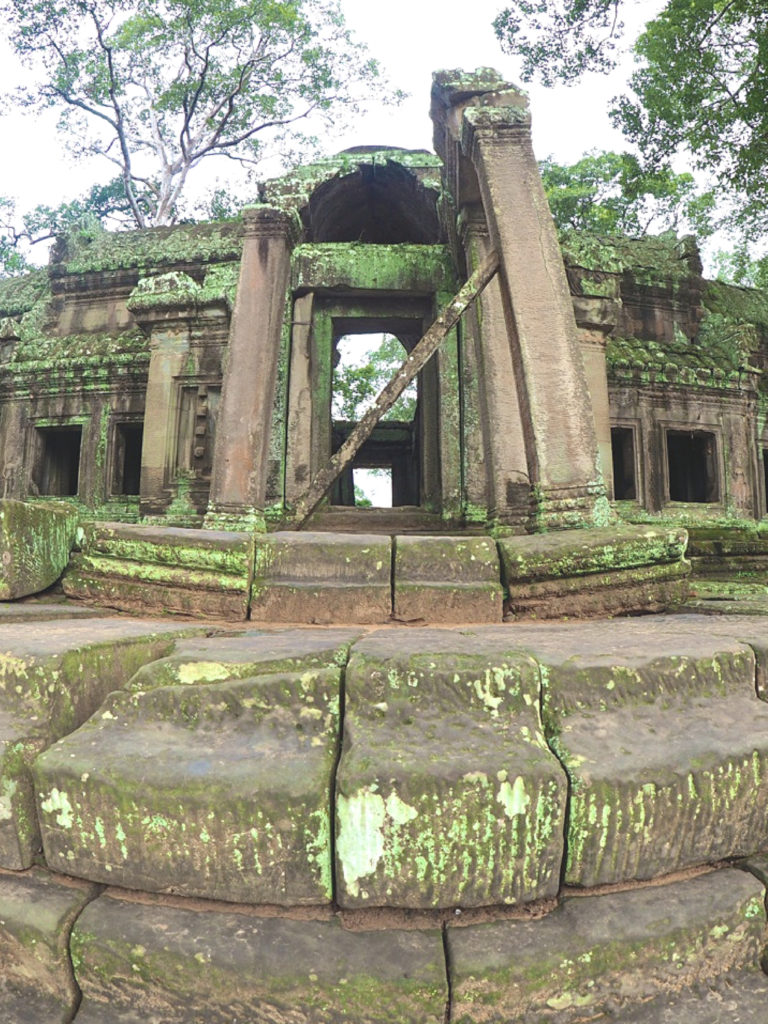 Visit Angkor Wat Temple