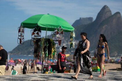 Is there any better samba in the Strand? Rio de Janeiro aims to reduce unauthorized vendors and noise on the beach