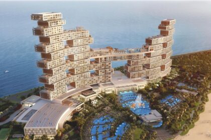 "Villa in the Clouds": Dubai's vast mega resort takes luxury at new heights
