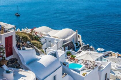 Are you worried about an earthquake? Insurance experts say what you need to know about holiday cancellations