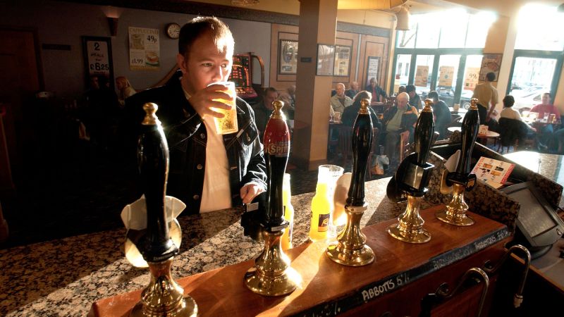British pubs have their own rules. This is what you need to know