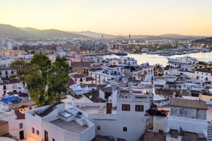 Ibiza Caps Tourist Cars This Summer: Here's what you need to know before traveling