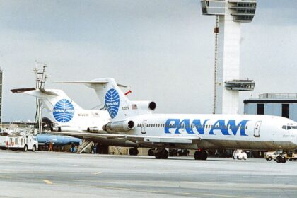 Pan Am returns to the sky that halts in Lisbon as part of a 52,000 euro nostalgia-filled transatlantic tour